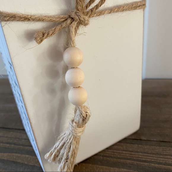 Quill to Paper KINDNESS Faux Book Stack - Picture 4 of 6